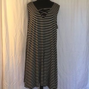 Mid length maxi dress. Size 3X